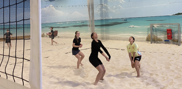 Beachvolleyball-Training der Klasse 7b